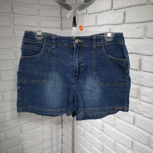 Bum Equipment Ladies Size 8 Denim Medium Wash Straight Fit Jean Shorts - Picture 1 of 13